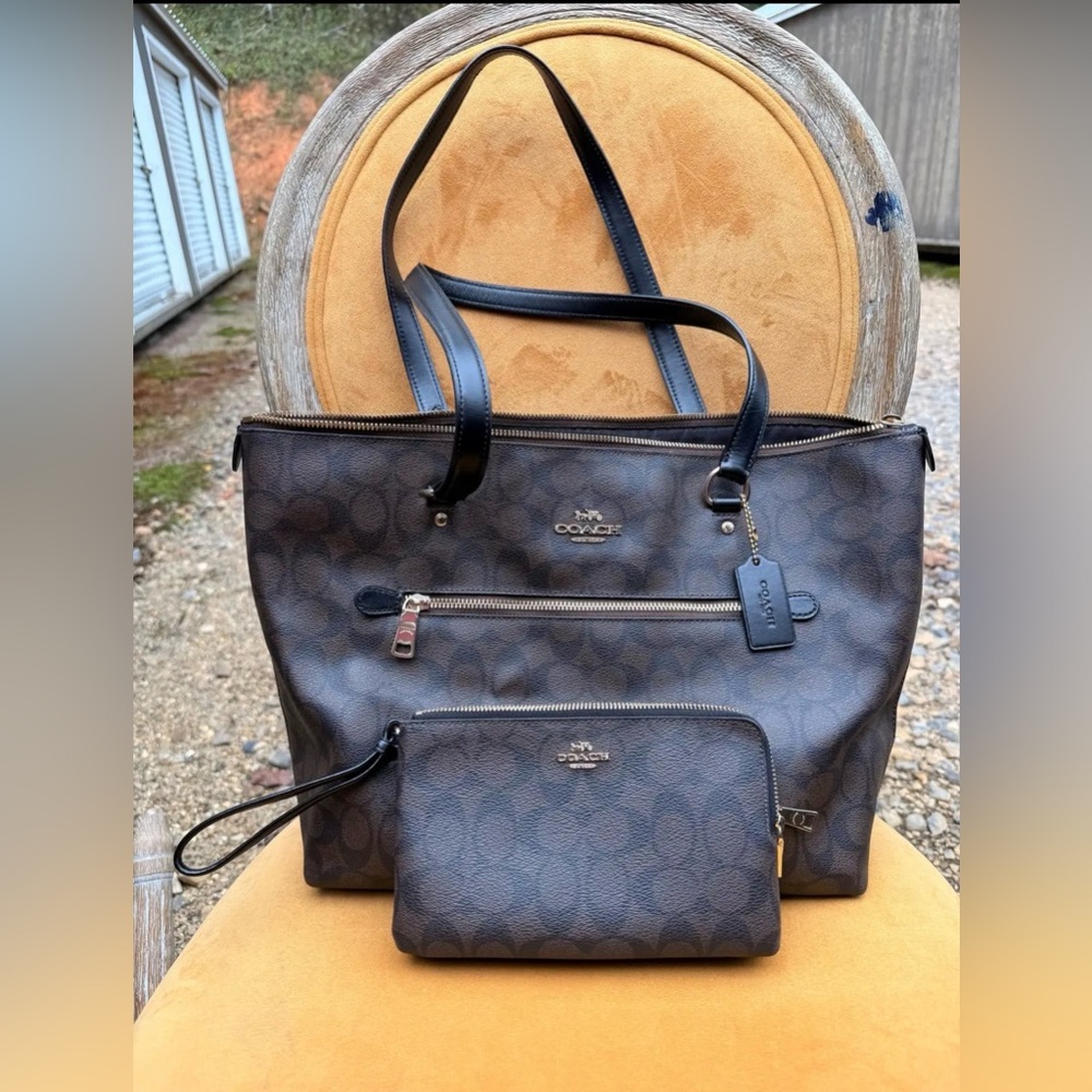 Coach Dark Brown Tote and Wristlet Set